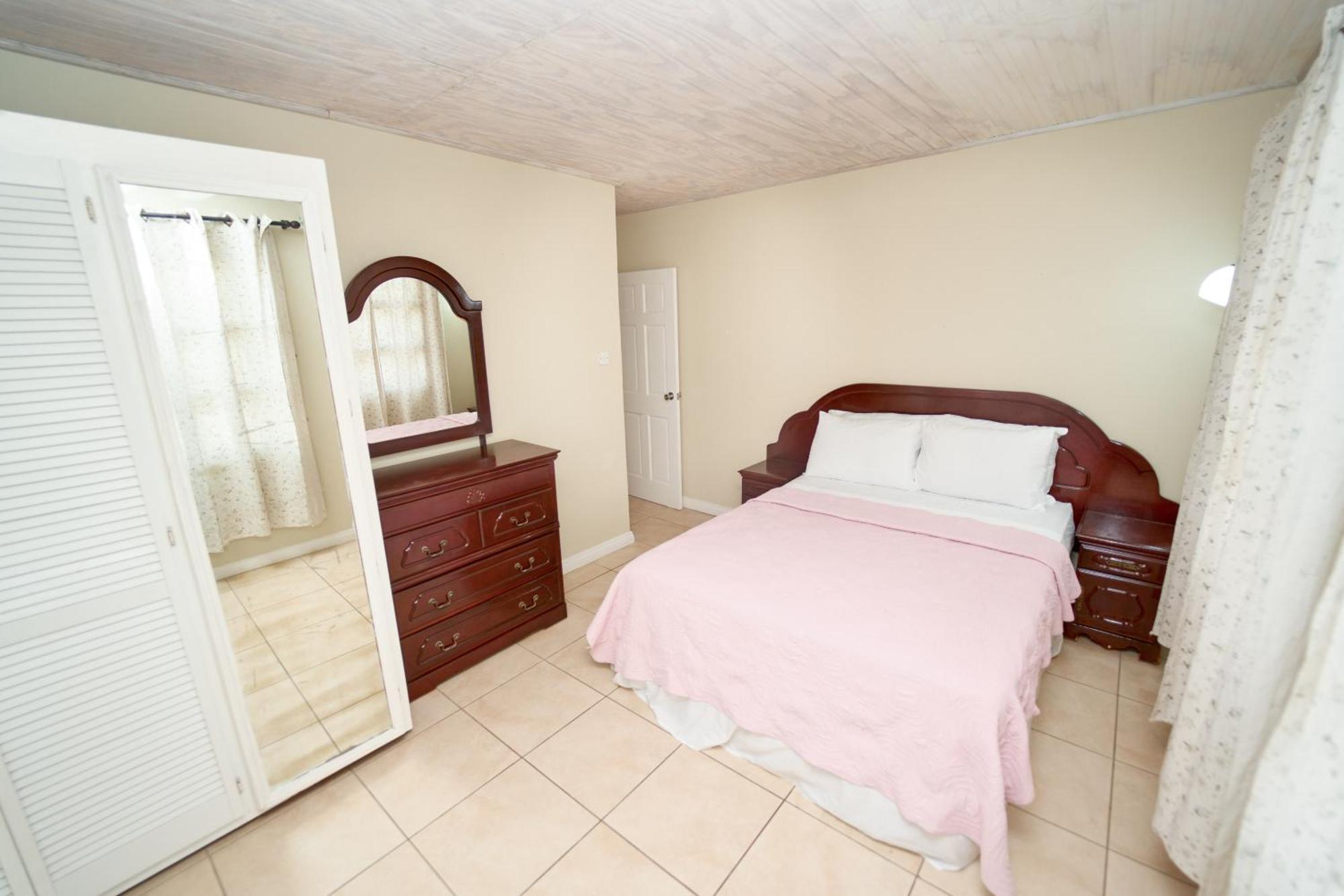 Spacious 3-Bedroom Home - Regency Park Bridgetown Luaran gambar